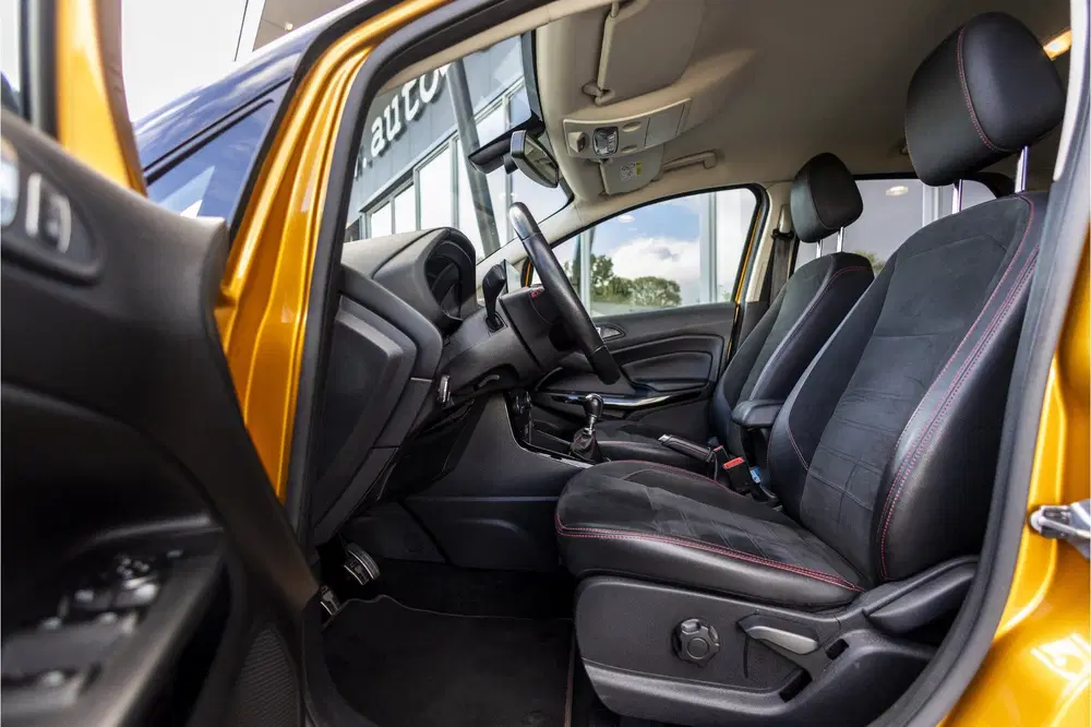 Ford EcoSport 1.0 EcoBoost ST-Line Black uit 2019, foto 9