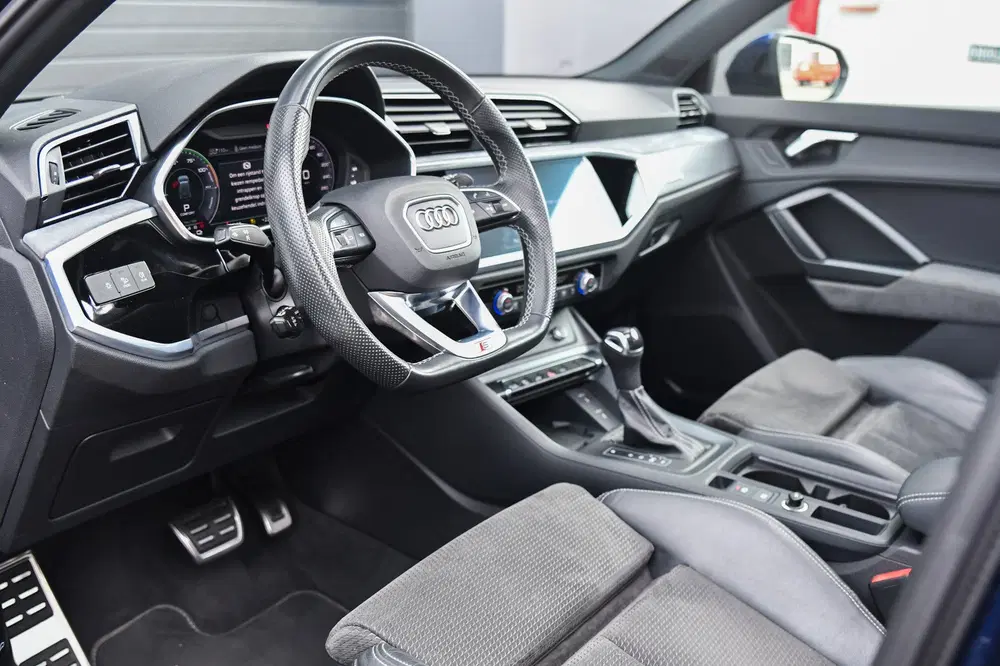 Audi Q3 45 TFSI e 3xS-Line uit 2022, foto 13