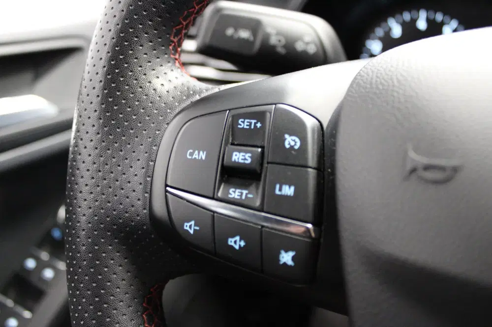 Ford Focus 1.0 EcoBoost Hybrid ST Line uit 2022, foto 12