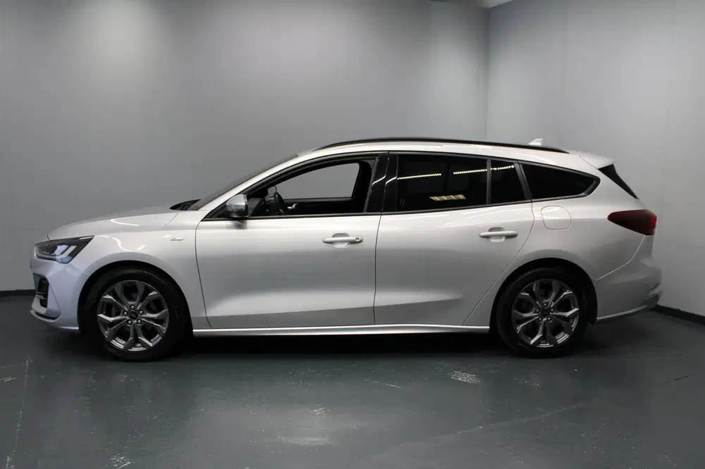 Ford Focus 1.0 EcoBoost Hybrid ST Line uit 2022, foto 3