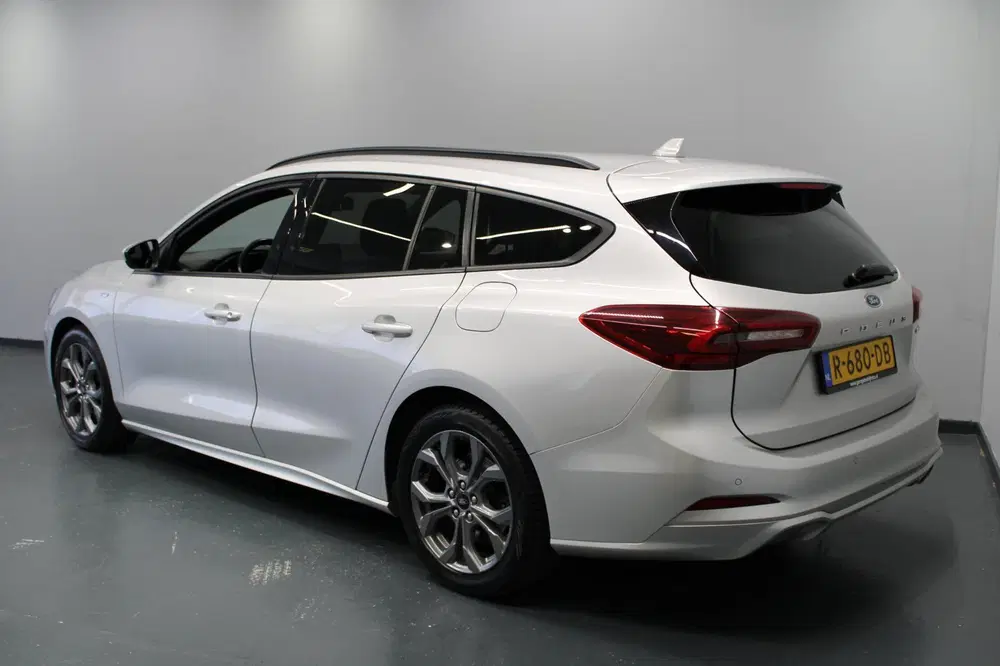 Ford Focus 1.0 EcoBoost Hybrid ST Line uit 2022, foto 4