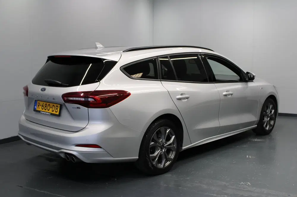 Ford Focus 1.0 EcoBoost Hybrid ST Line uit 2022, foto 6