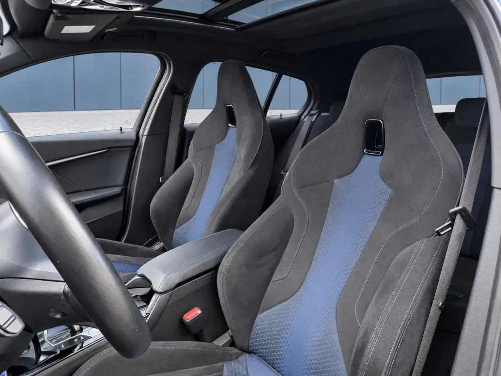 BMW 1-serie 118i High Executive M-sport uit 2021, foto 4