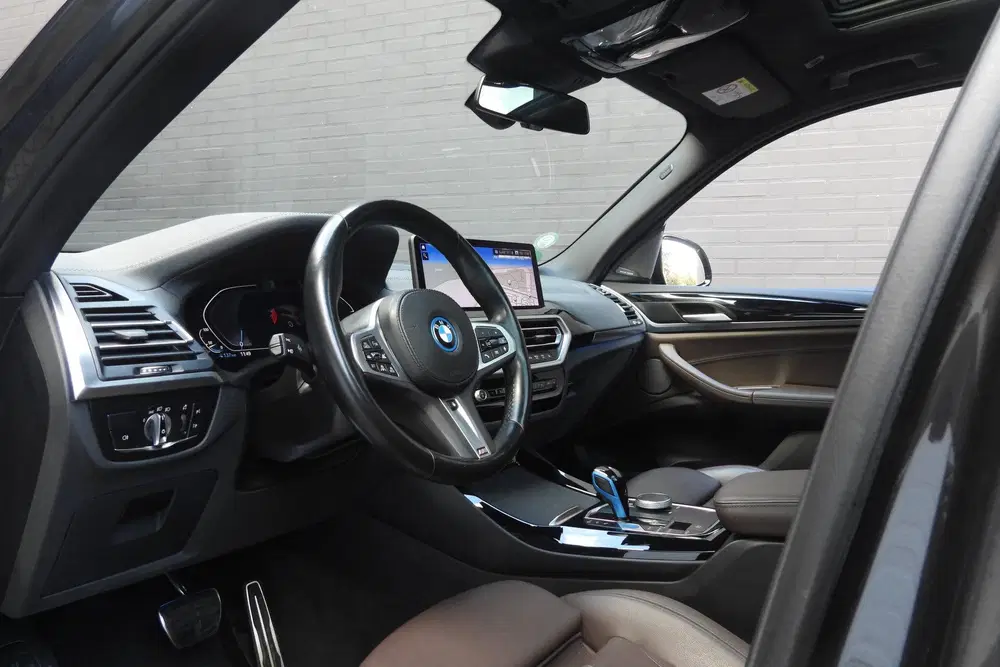 BMW iX3 High Executive M Sport uit 2023, foto 11