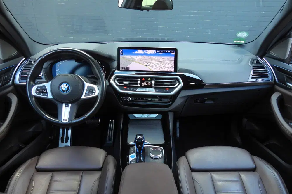 BMW iX3 High Executive M Sport uit 2023, foto 3