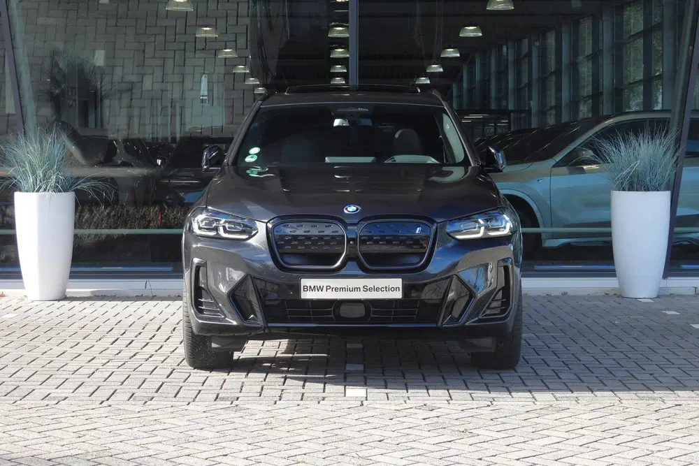 BMW iX3 High Executive M Sport uit 2023, foto 6