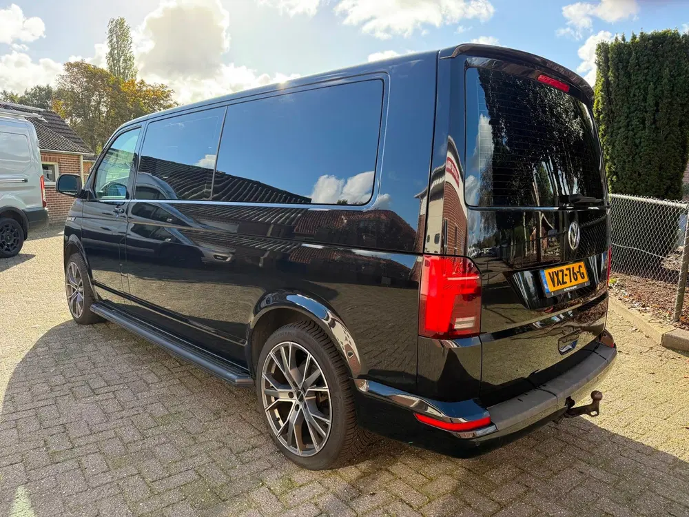Volkswagen Transporter 2.0 TDI L2H1 30 Bulli 204PK DSG leer uit 2023, foto 2