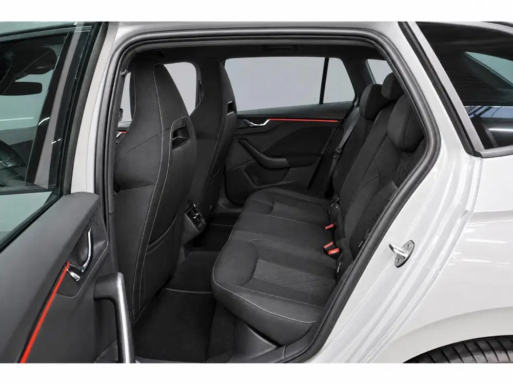 Skoda Scala 1.0 TSI Sport Business uit 2021, foto 13