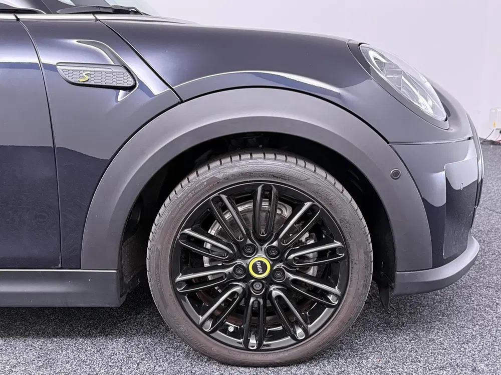 Mini Electric MINI Electric 33 kWh uit 2023, foto 13