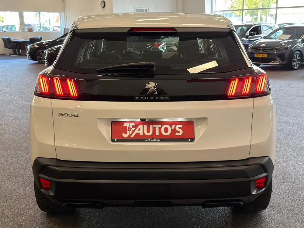 Peugeot 3008 1.2 PureTech uit 2021, foto 4