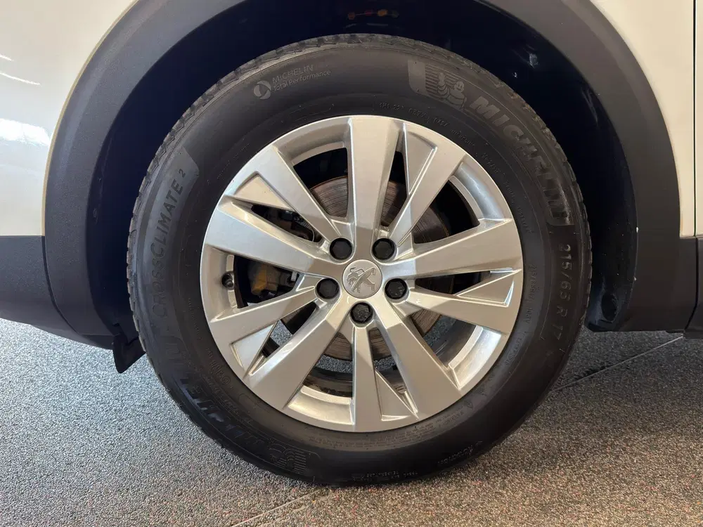 Peugeot 3008 1.2 PureTech uit 2021, foto 9