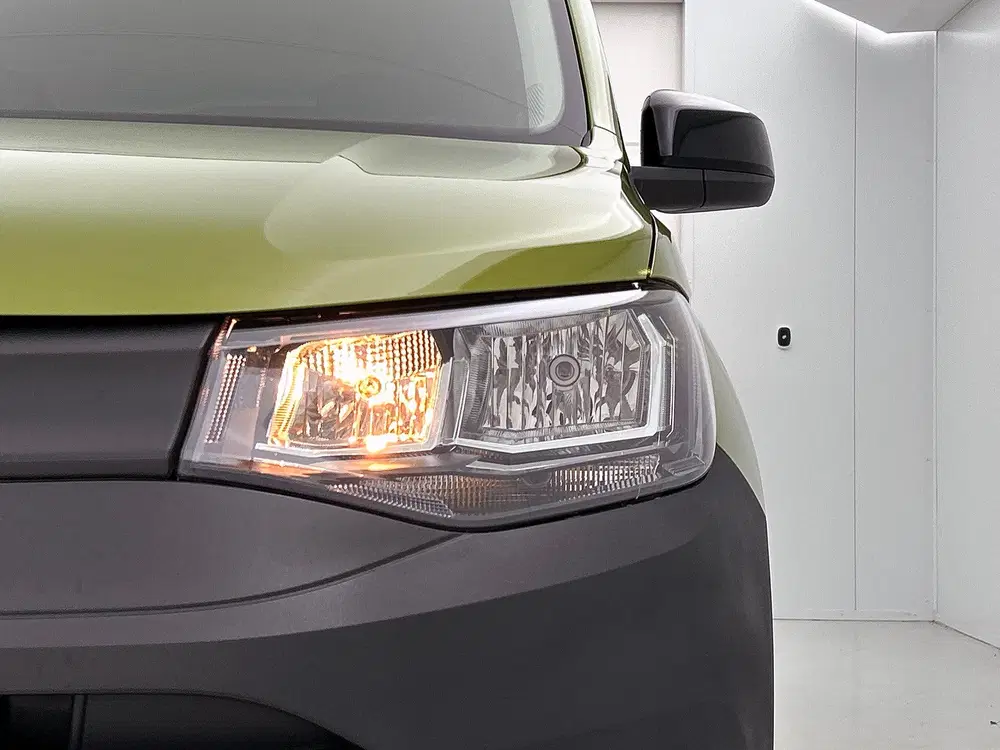Volkswagen Caddy Life 1.5 TSI 5p Direct leverbaar Rolstoeau uit 2022, foto 13