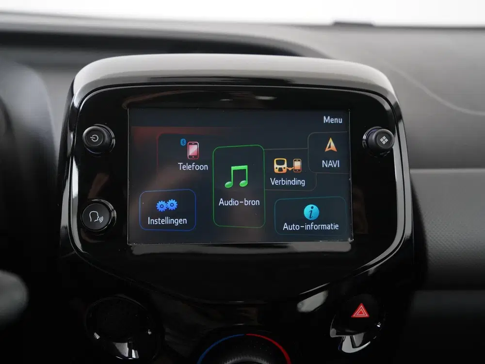 Peugeot 108 1.0 e-VTi Allure uit 2019, foto 13