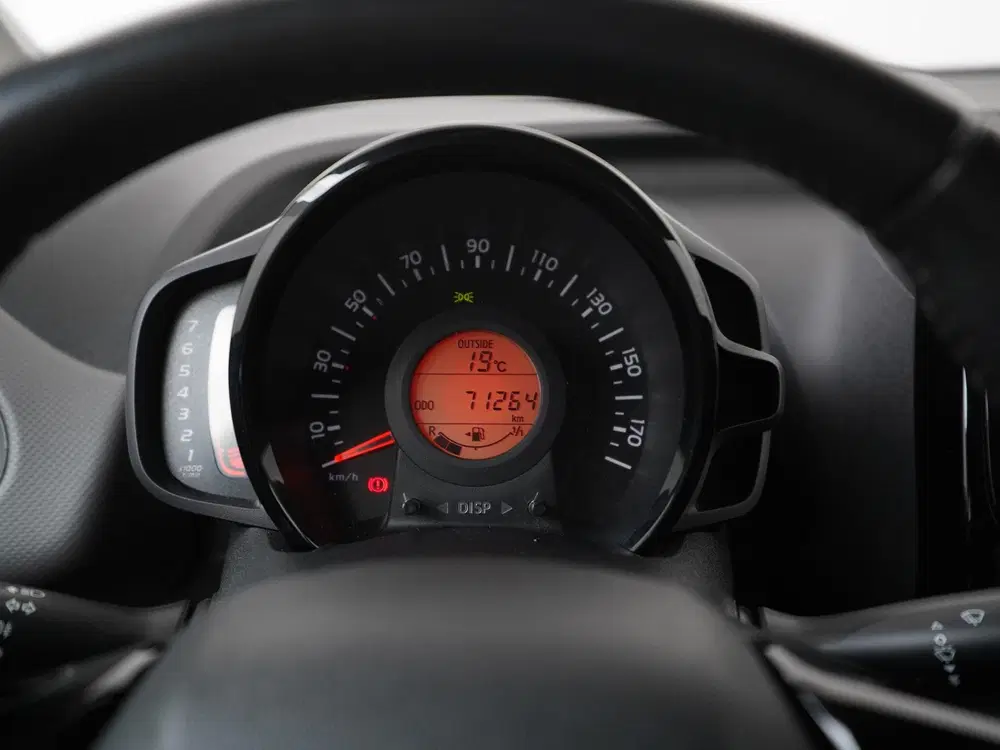 Peugeot 108 1.0 e-VTi Allure uit 2019, foto 8