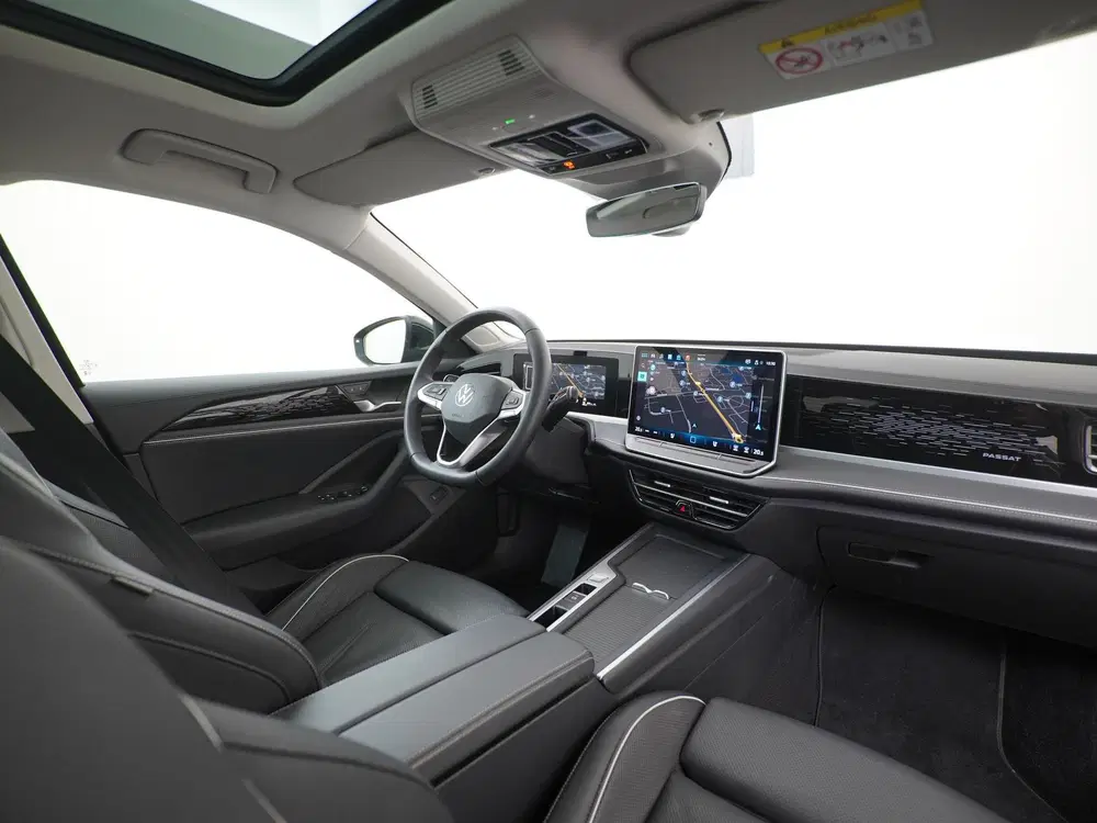 Volkswagen Passat 1.5 eTSI Business DSG uit 2024, foto 2