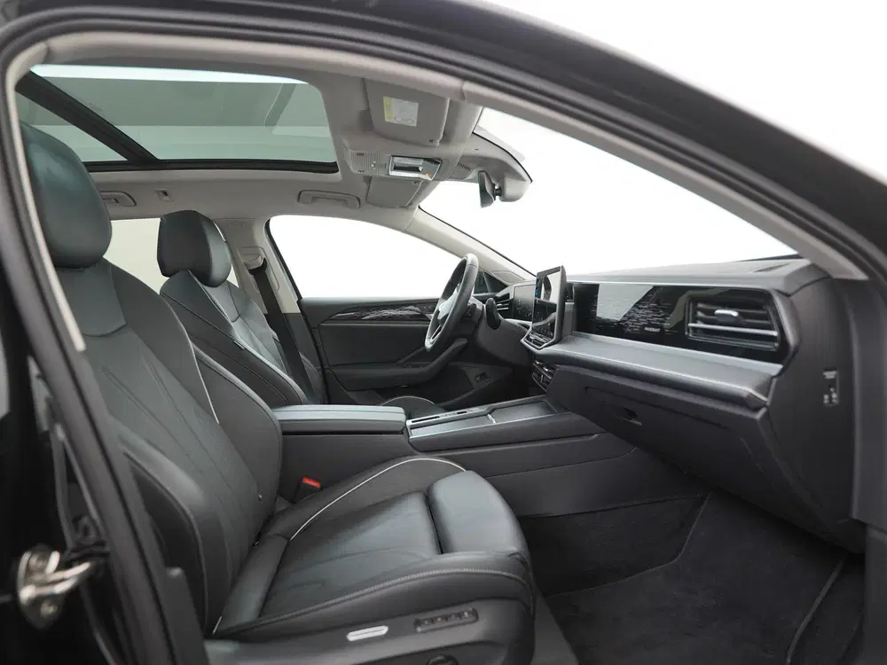 Volkswagen Passat 1.5 eTSI Business DSG uit 2024, foto 3
