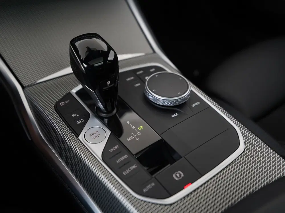 BMW 3-serie 320e M Sport Shadow uit 2022, foto 10