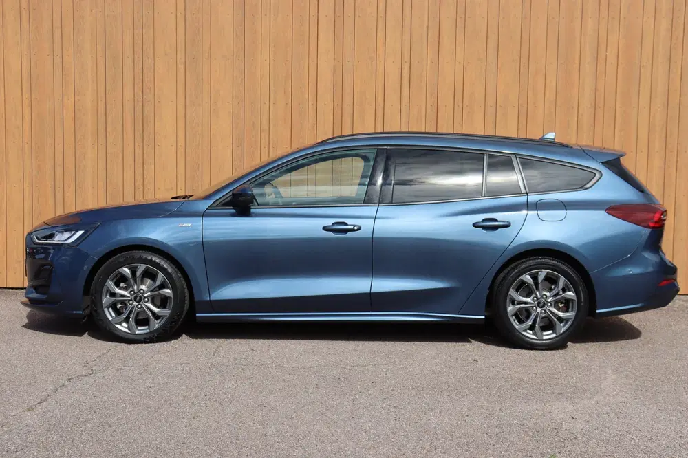 Ford Focus 1.0 EcoBoost Hybrid ST Line X orgNL a-came uit 2022, foto 2