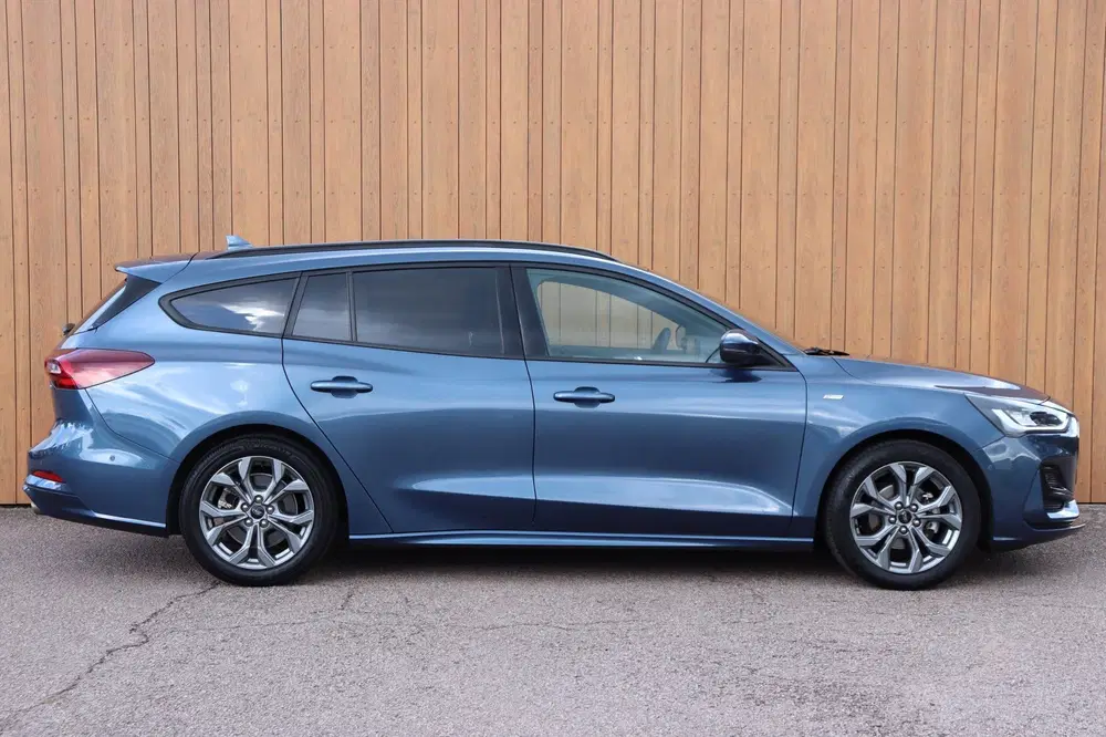 Ford Focus 1.0 EcoBoost Hybrid ST Line X orgNL a-came uit 2022, foto 4