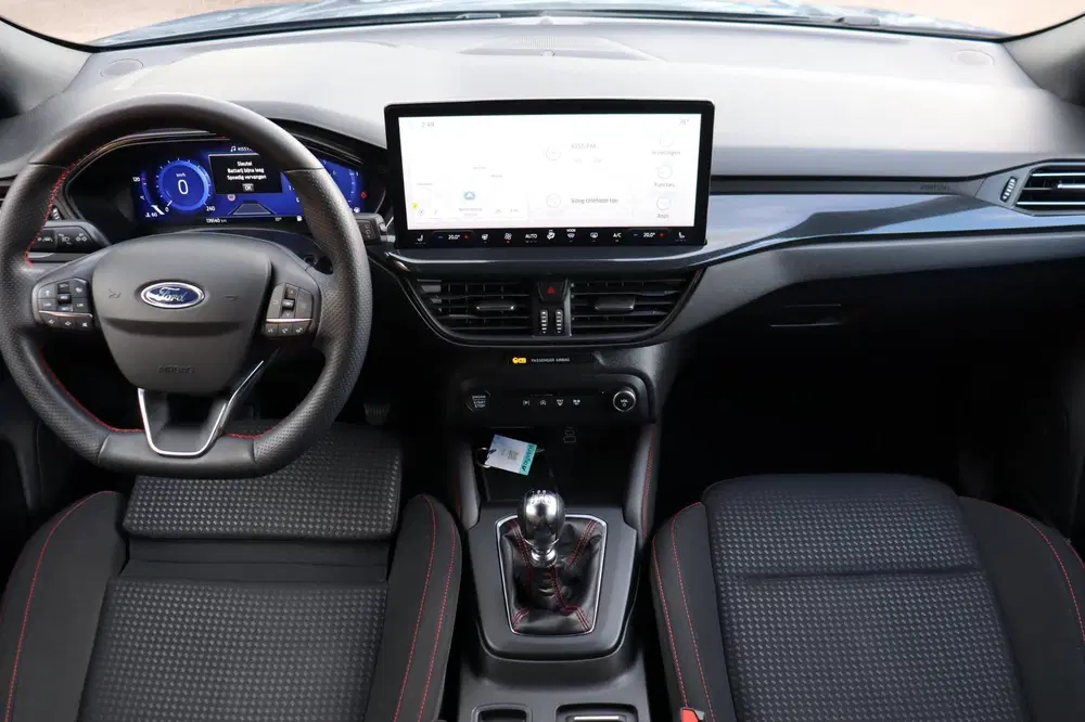 Ford Focus 1.0 EcoBoost Hybrid ST Line X orgNL a-came uit 2022, foto 9