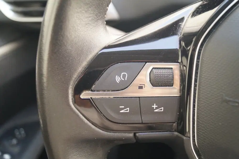 Peugeot 3008 1.2 PureTech 130pk Active Pack Business -N uit 2022, foto 12