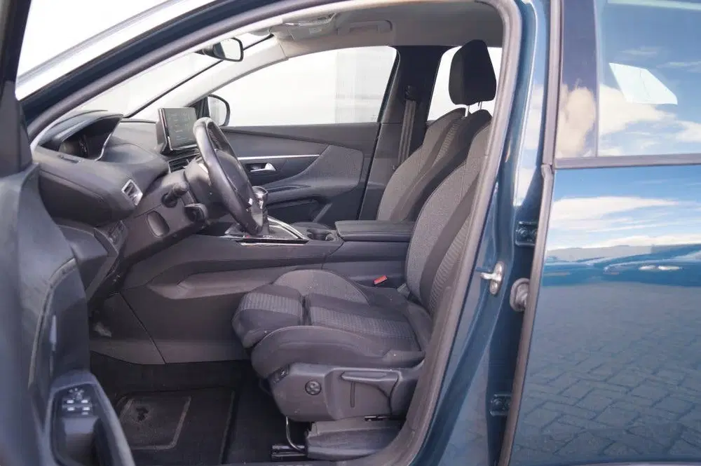 Peugeot 3008 1.2 PureTech 130pk Active Pack Business -N uit 2022, foto 7