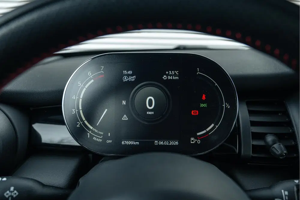 Mini Cooper Cooper JCW uit 2021, foto 10