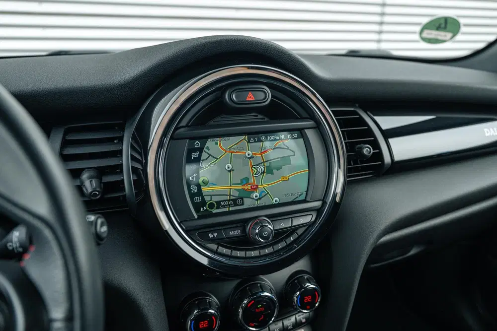 Mini Cooper Cooper JCW uit 2021, foto 12