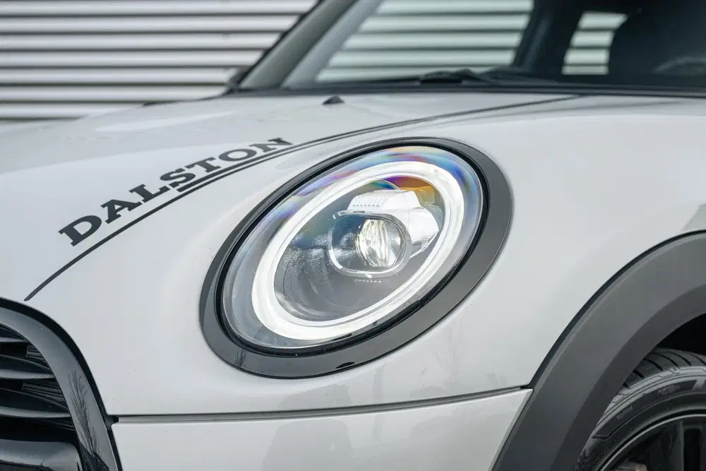 Mini Cooper Cooper JCW uit 2021, foto 9