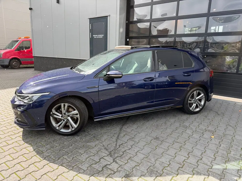 Volkswagen Golf 1.5 TSI R-Line Panodak uit 2020, foto 2