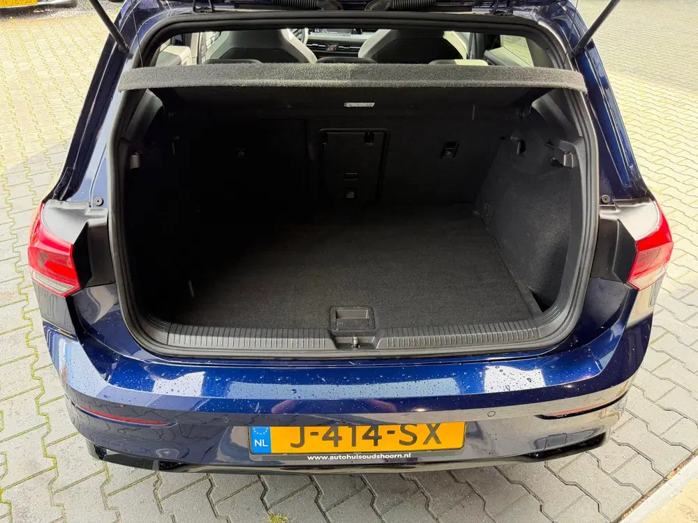 Volkswagen Golf 1.5 TSI R-Line Panodak uit 2020, foto 9