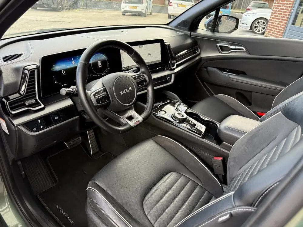 Kia Sportage 1.6 T-GDi 265PK PHEV GT-PlusLine uit 2022, foto 2