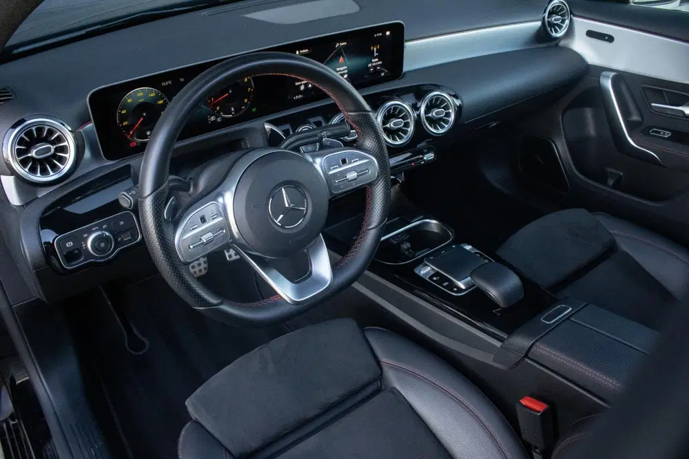 Mercedes-Benz A-Klasse 250 Premium Plus PANO CAMERA BURMESTE uit 2020, foto 3
