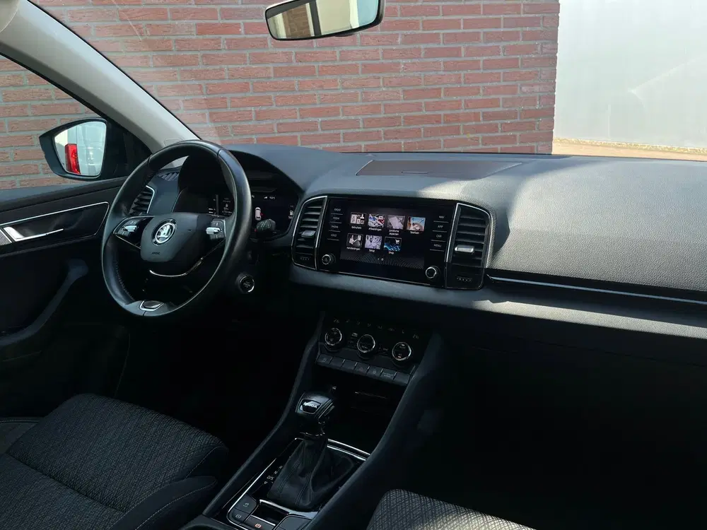 Skoda Karoq 1.5 TSI ACT Sportline Business uit 2023, foto 11