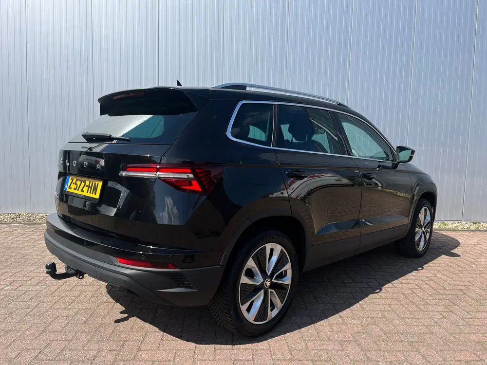 Skoda Karoq 1.5 TSI ACT Sportline Business uit 2023, foto 2