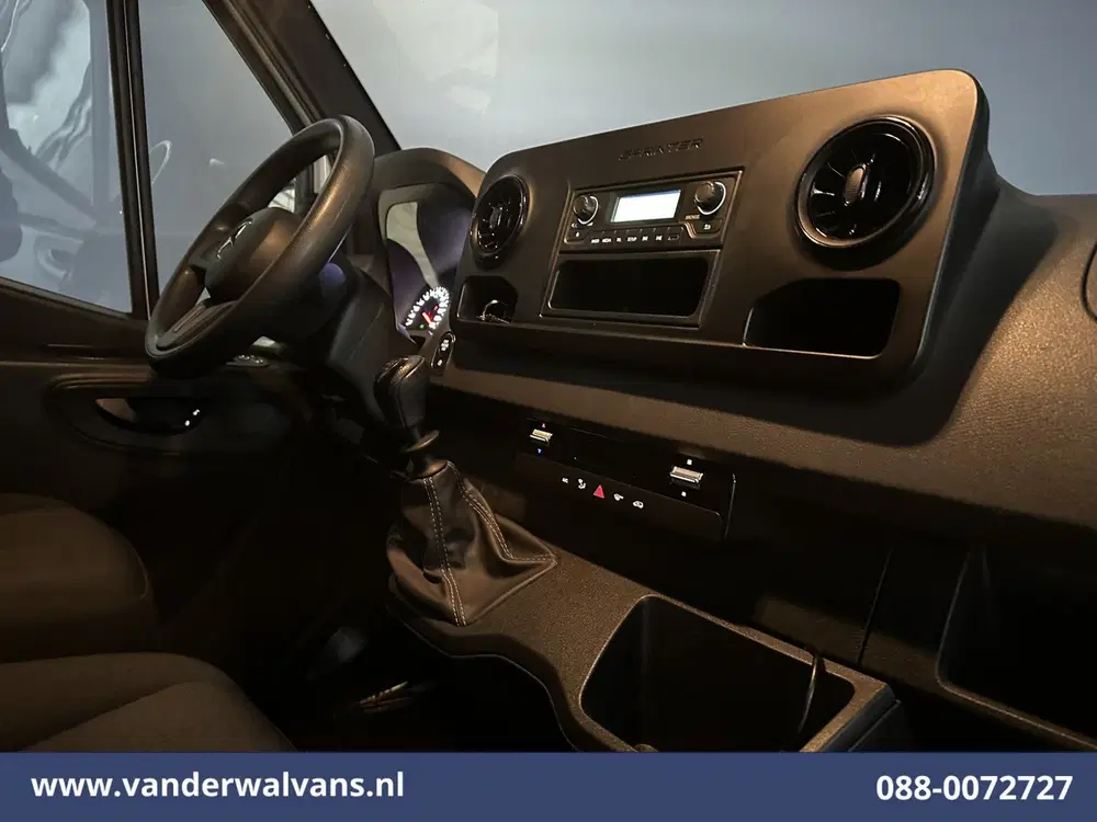 Mercedes-Benz Sprinter 211 CDI L2H2 Euro6 Airco uit 2023, foto 11