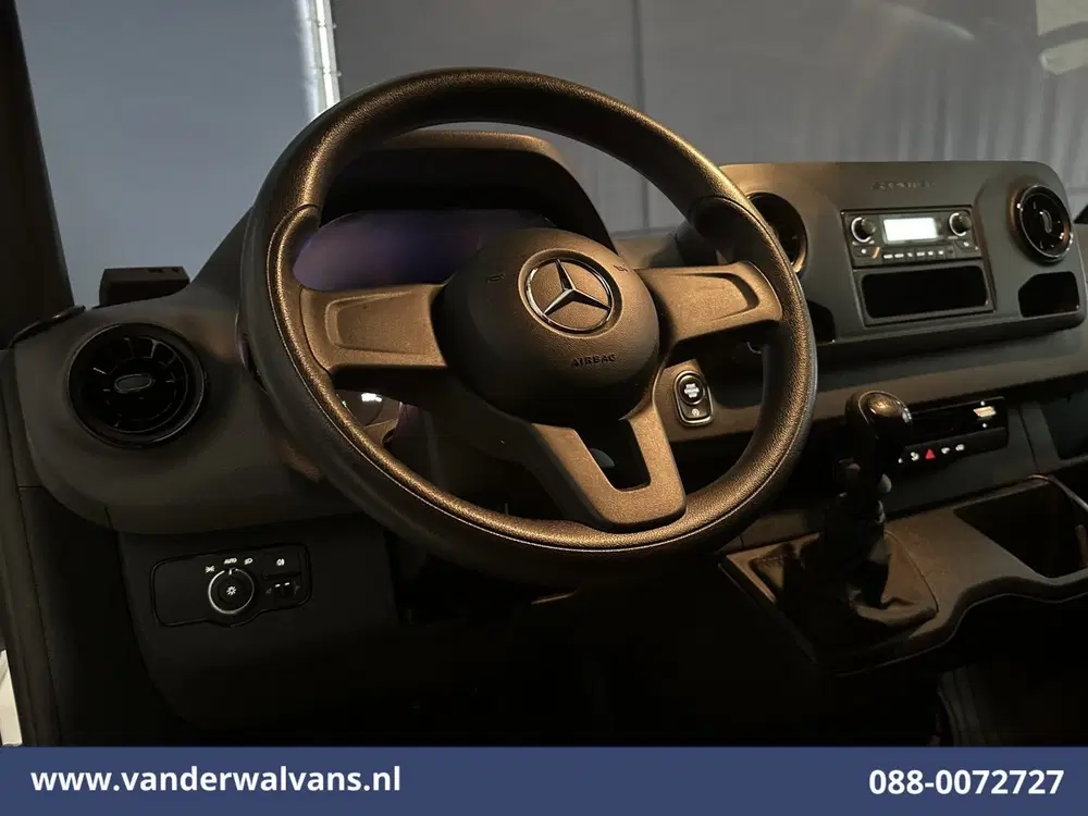 Mercedes-Benz Sprinter 211 CDI L2H2 Euro6 Airco uit 2023, foto 12