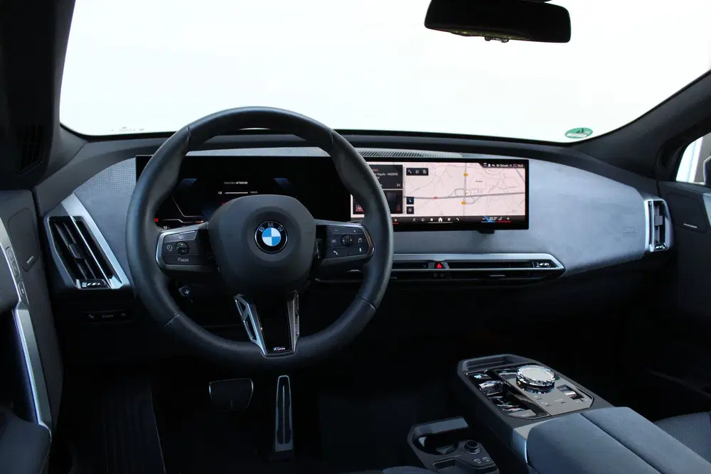 BMW iX xDrive45 M Sport uit 2025, foto 12