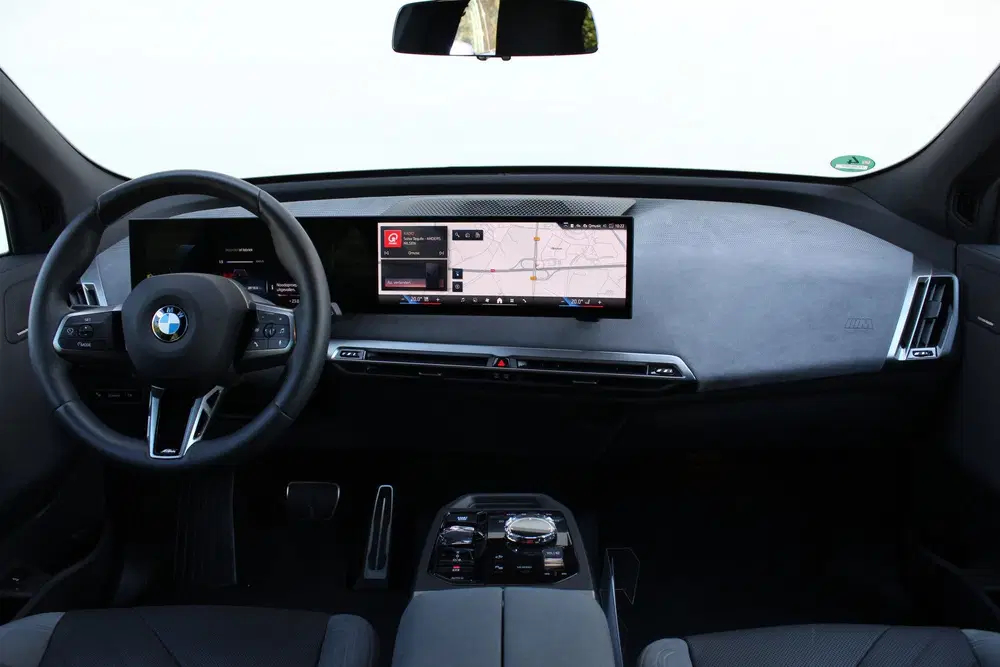 BMW iX xDrive45 M Sport uit 2025, foto 13