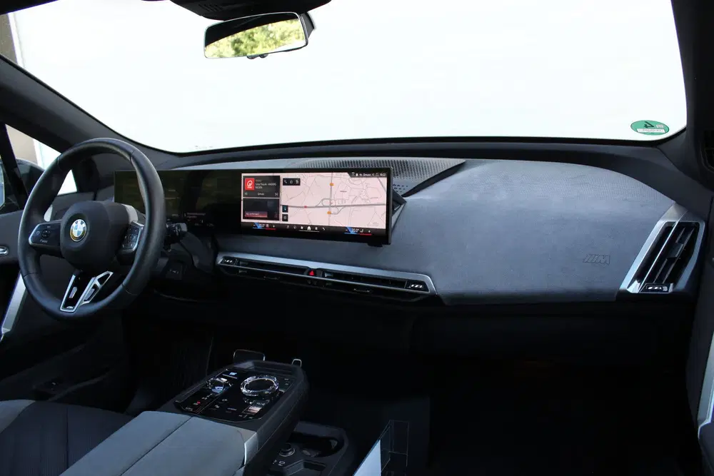 BMW iX xDrive45 M Sport uit 2025, foto 14
