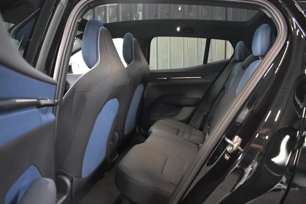 Volvo EX30 P8 428pk AWD Ultra Black Edition Europa 20 uit 2026, foto 11