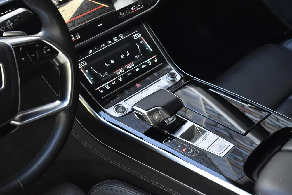 Audi A8 60 TFSI e Quattro uit 2022, foto 14