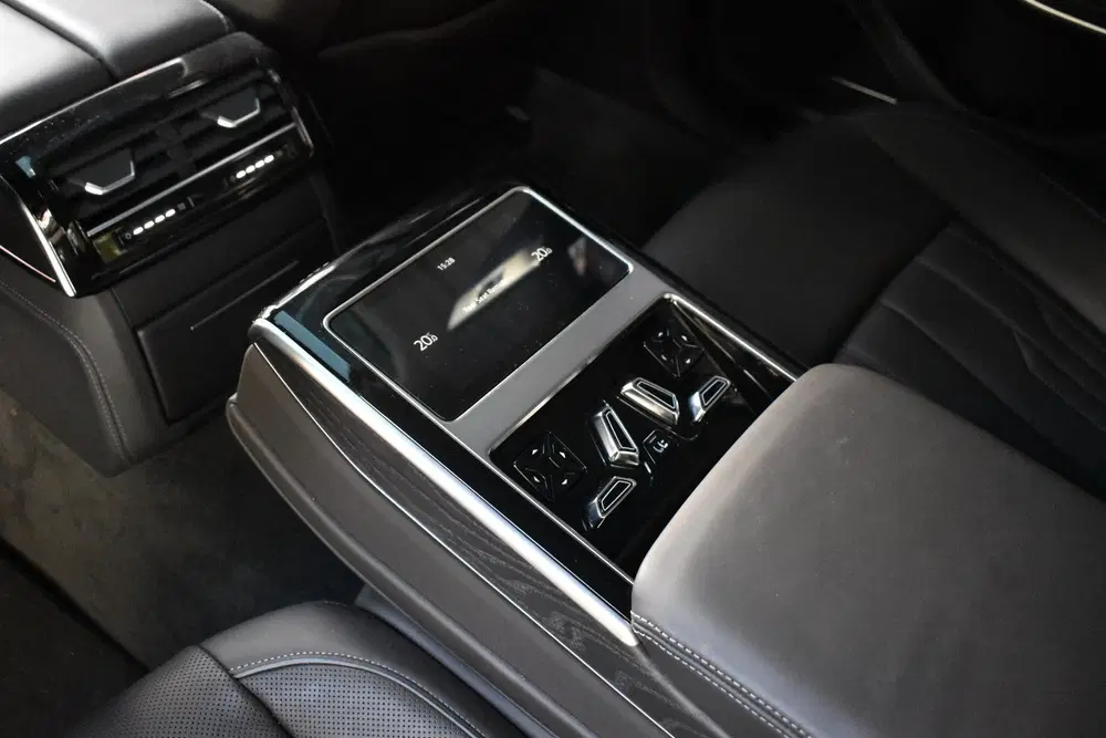 Audi A8 60 TFSI e Quattro uit 2022, foto 9