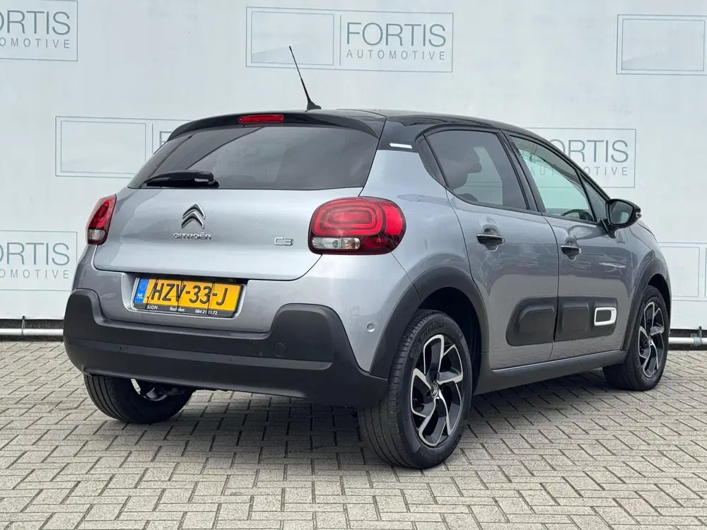 Citroën C3 1.2 PureTech Shine NAVI uit 2021, foto 2