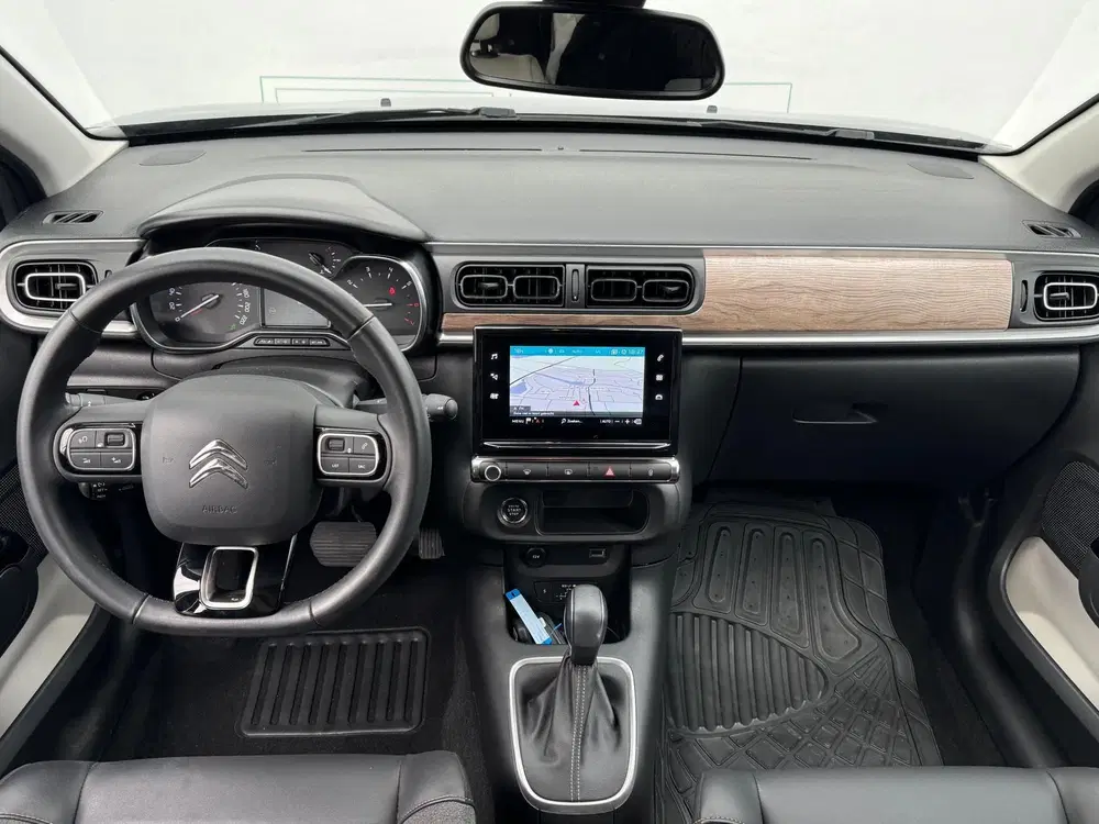 Citroën C3 1.2 PureTech Shine NAVI uit 2021, foto 4