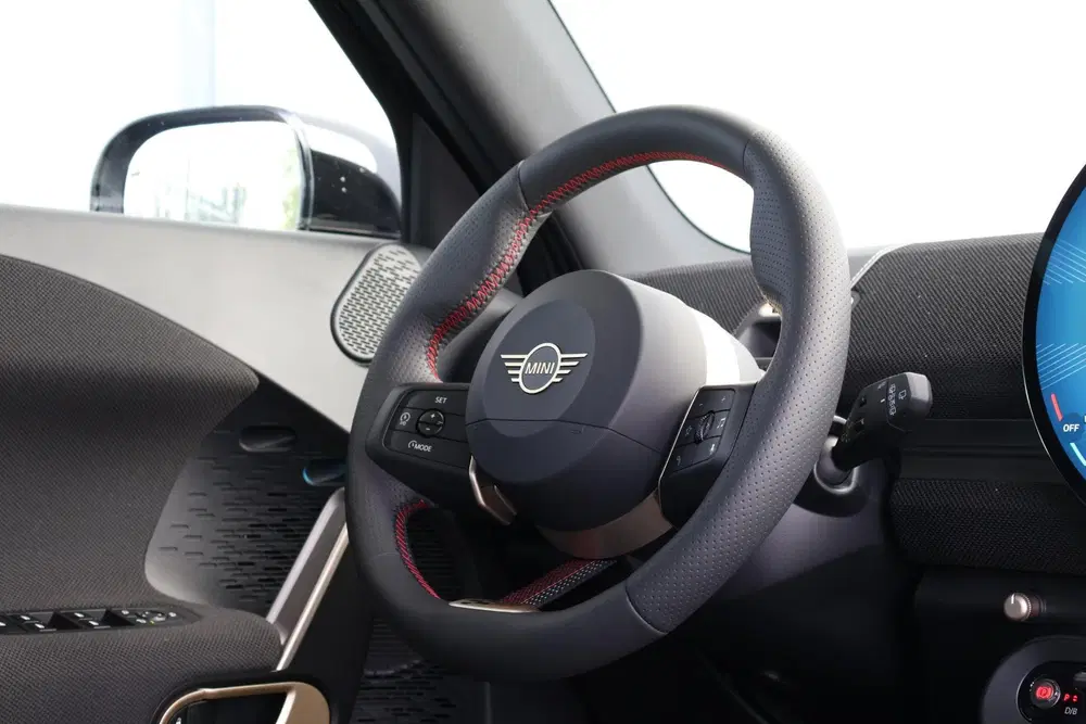 Mini Aceman E John Cooper Works Trim uit 2026, foto 11