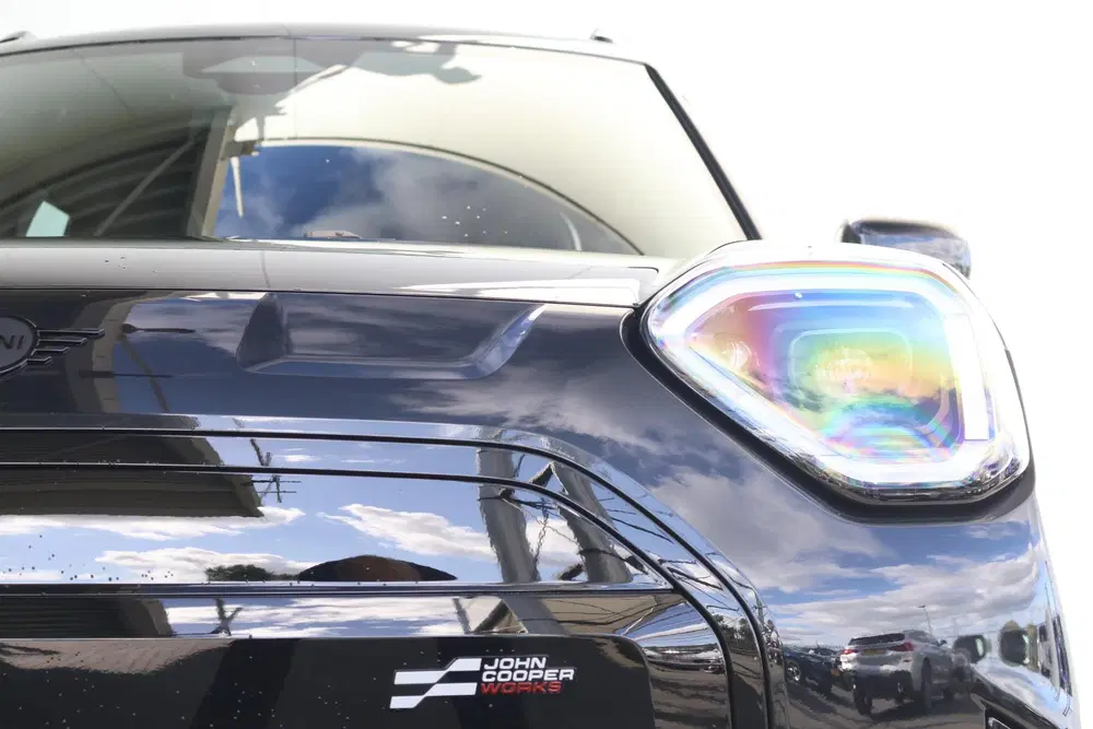 Mini Aceman E John Cooper Works Trim uit 2026, foto 3