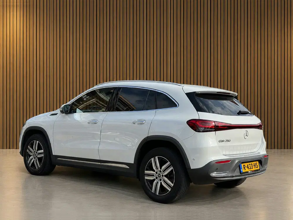 Mercedes-Benz EQA 250 Luxury Line 67 kWh Burmester uit 2022, foto 7