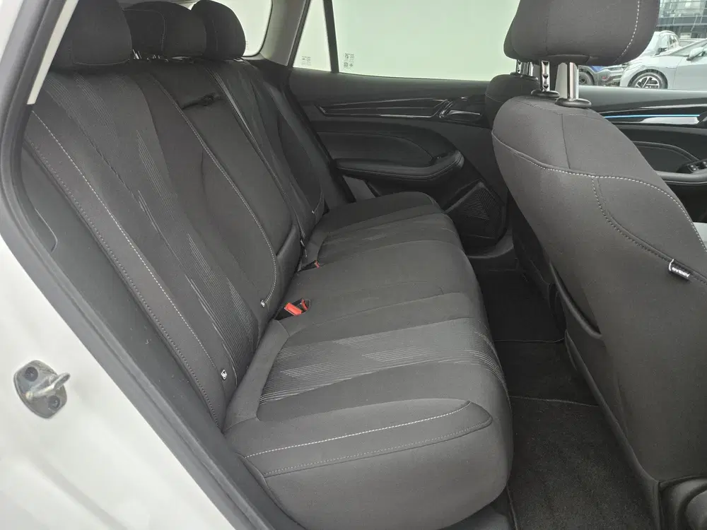 MG MG5 Long Range Comfort 61 kWh NL-AUTO uit 2023, foto 12