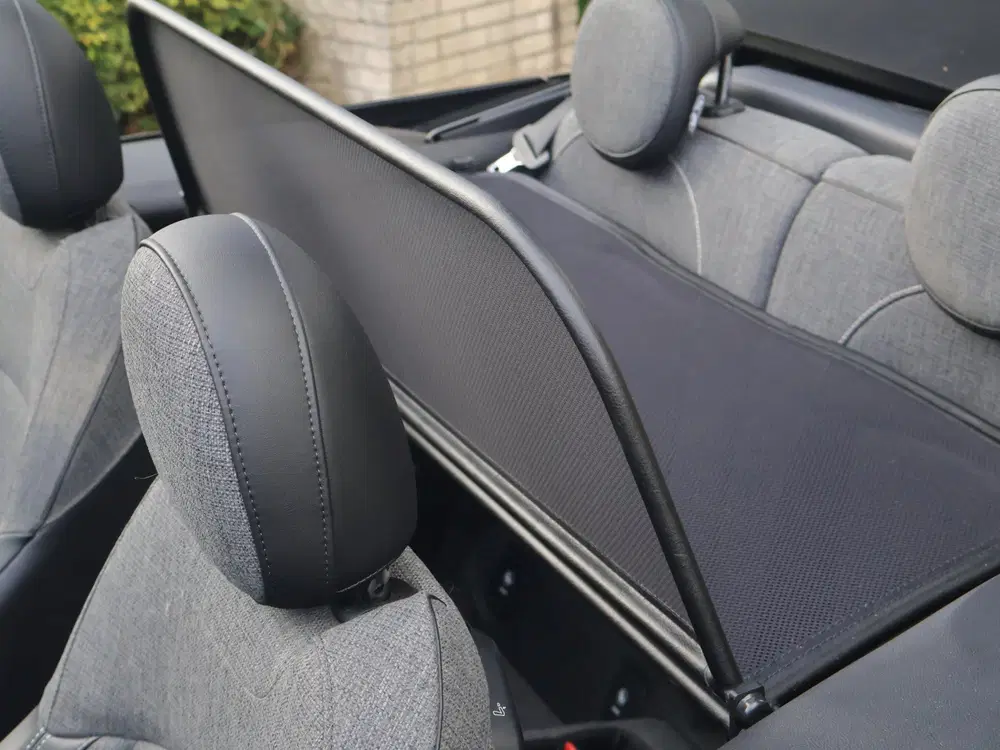Mini Cabrio 1.5 Cooper One Stoelverw uit 2020, foto 13